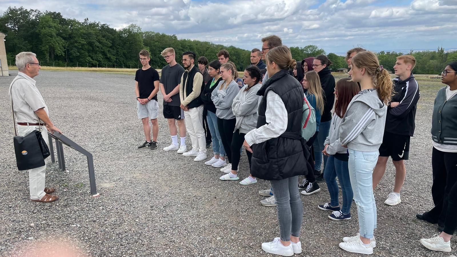 „Nichts und niemand ist vergessen“ – Schülerinnen und Schüler der Wilhelm-von-Oranien-Schule besuchen das Konzentrationslager Buchenwald