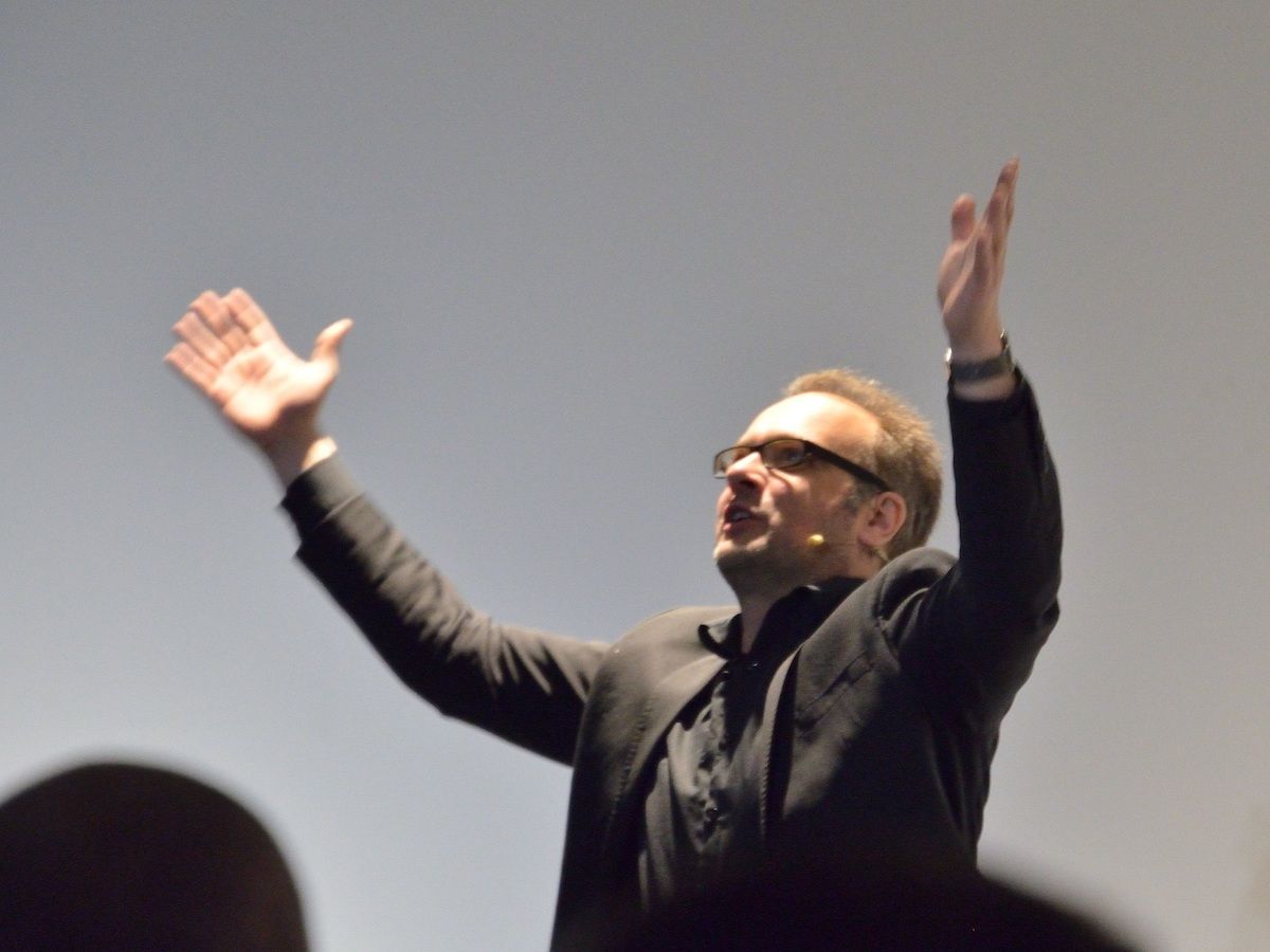 Kabarettist René Sydow überrascht mit Gastauftritt an der WvO