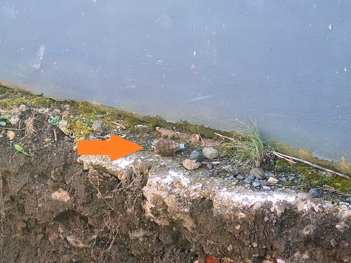 Explosive Stimmung vorm Wochenende - Handgranaten-Fund bei Gestaltung der WvO-Außenanlagen