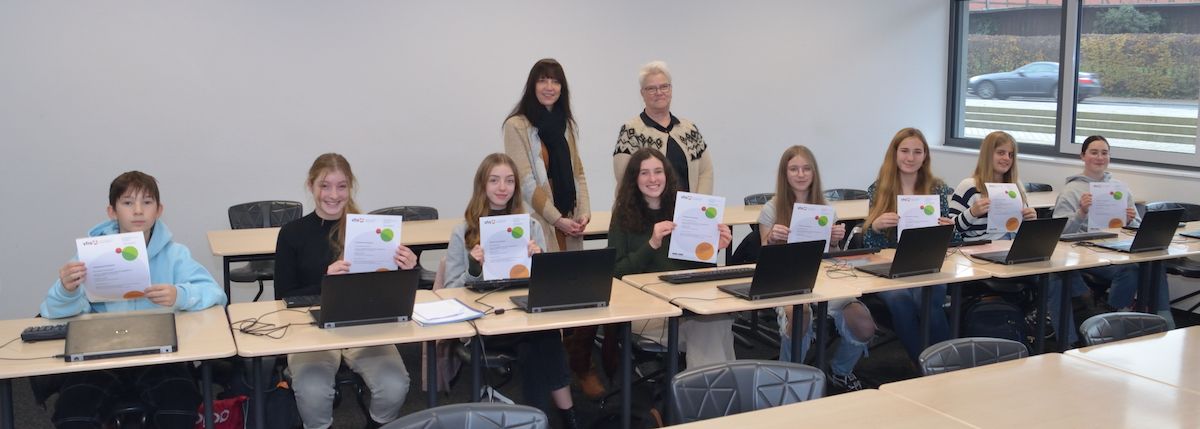 Schülerinnen und Schüler der WvO absolvieren den Zehn-Finger-Tastschreibkurs der Lahn-Dill-Akademie