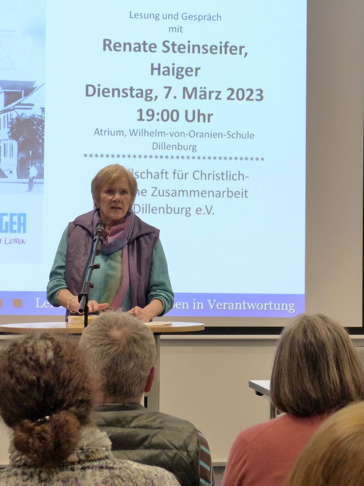 Renate Steinseifer liest aus ihrem Buch „Die Flucht aus Haiger“