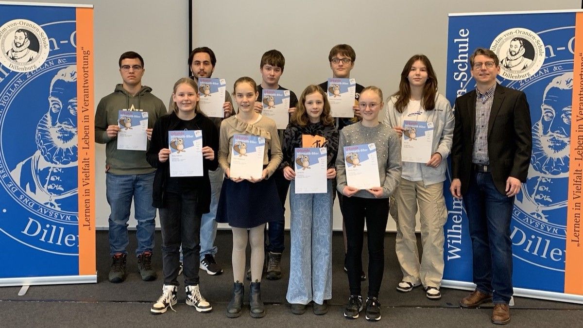 Dreizehn Preisträger der WvO beim vergangenen Informatik-Biber-Wettbewerb